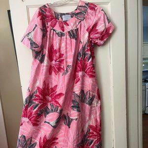 Vintage Hawaiian Mumu